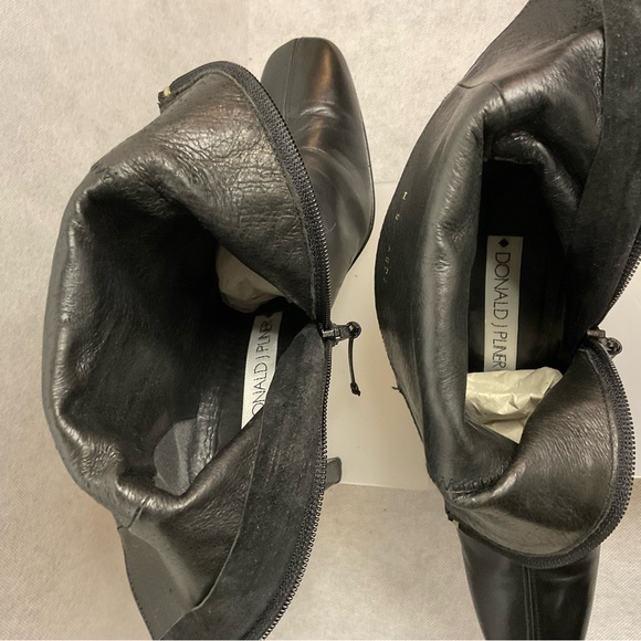 DONALD PLINER HEELED BOOTS- BLACK-SIZE 7 - Picture 9 of 13